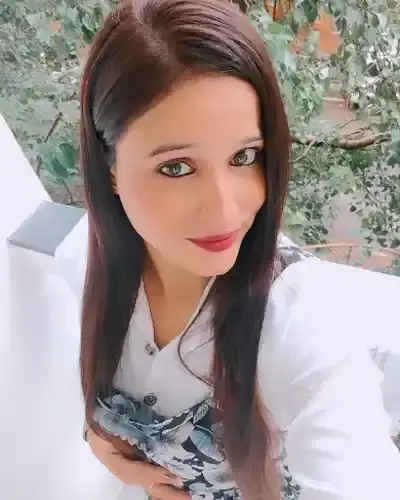 Call Girls in Dhandhuka