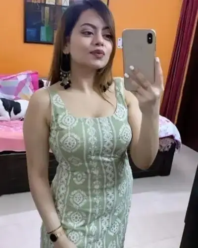 Call Girl in Dhandhuka